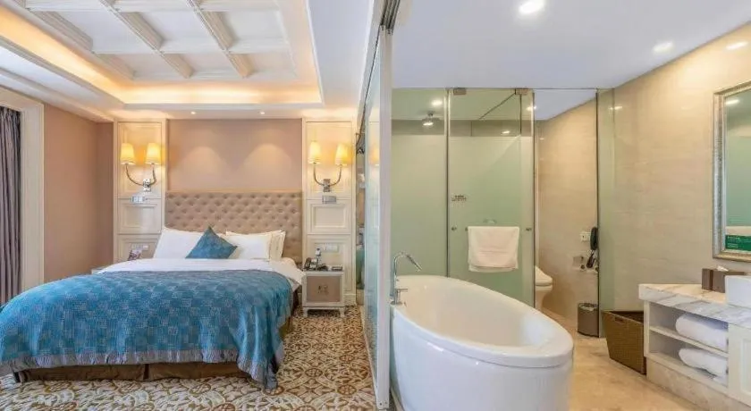 Bed in Yantai Bihai Hotel