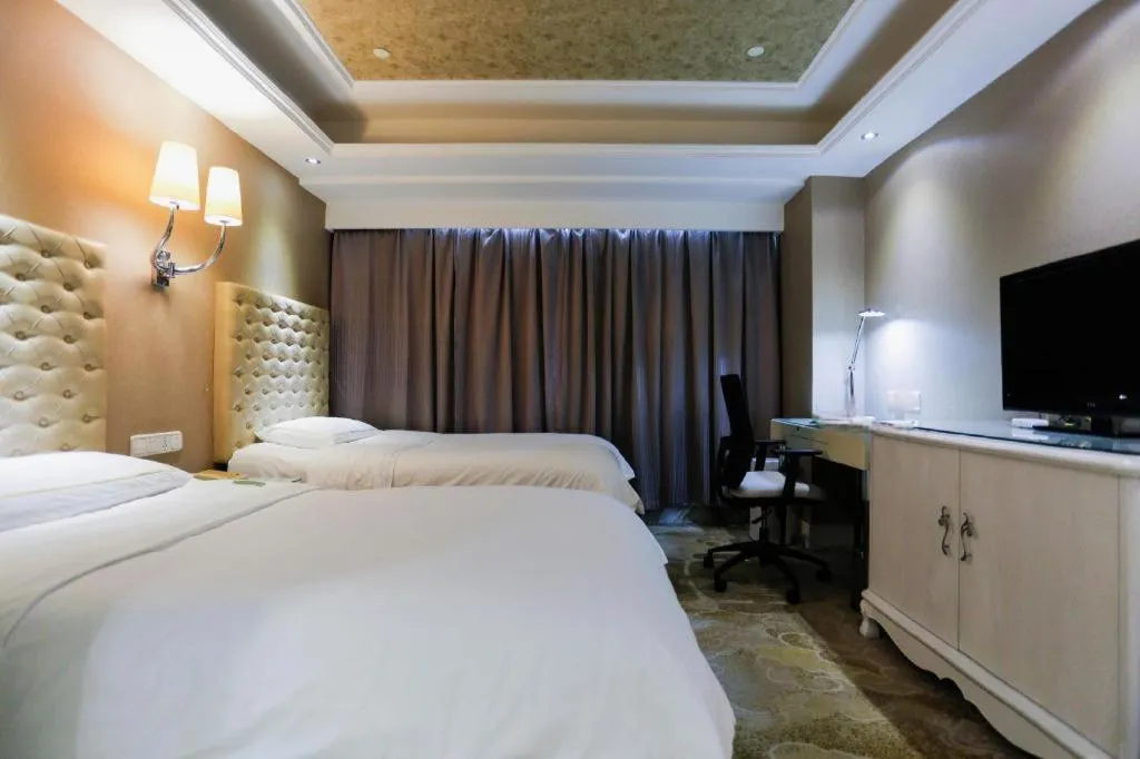 Bed in Yantai Bihai Hotel