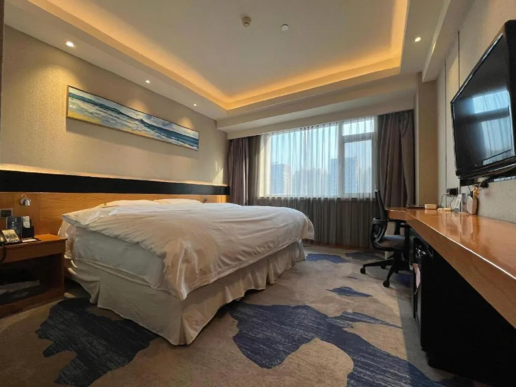 Bed in Yantai Bihai Hotel