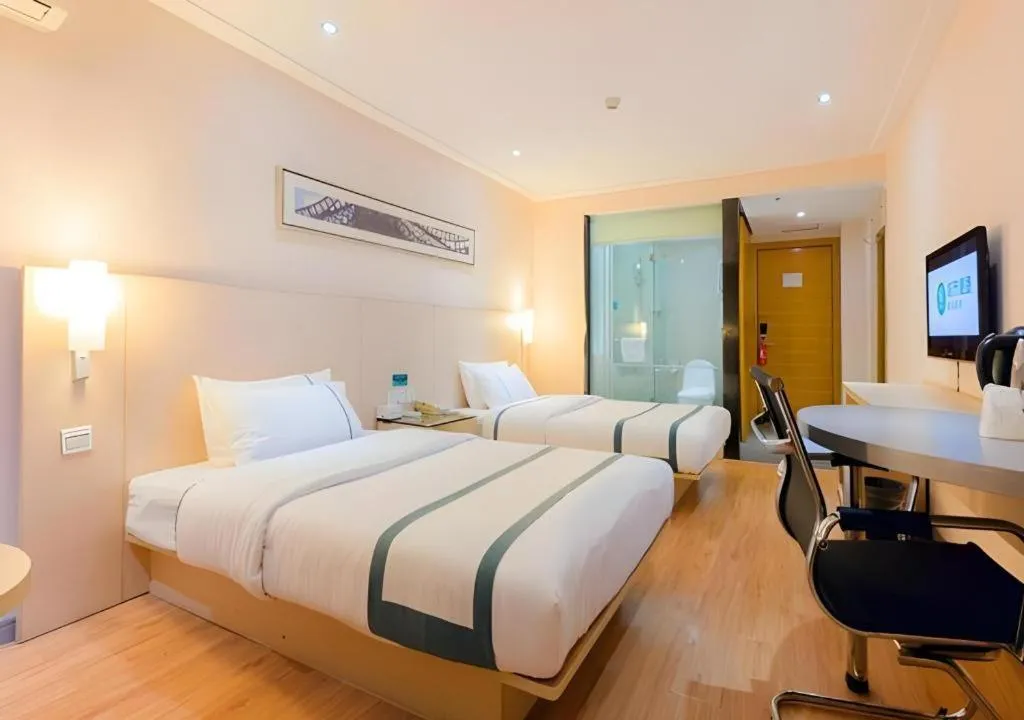 Bed in City Comfort Inn Guigang Tangren Street