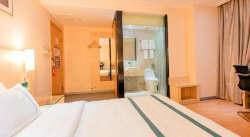 Bed in City Comfort Inn Guigang Tangren Street