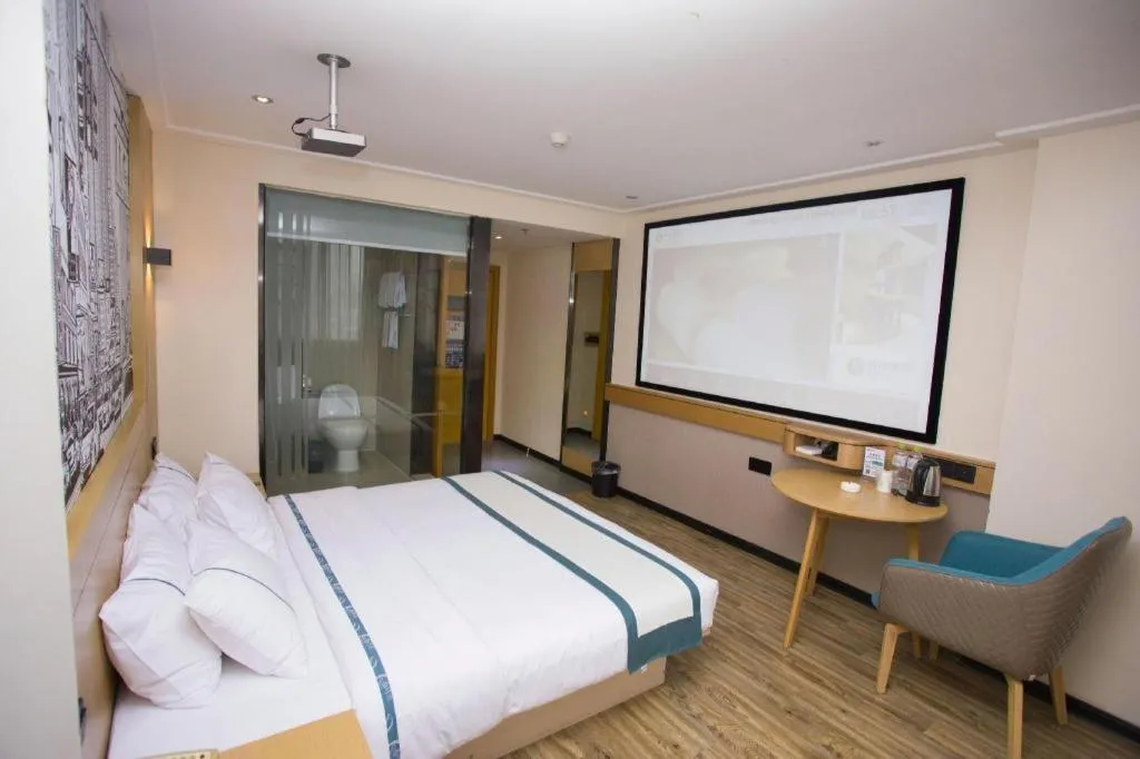 Bed in City Comfort Inn Guigang Tangren Street