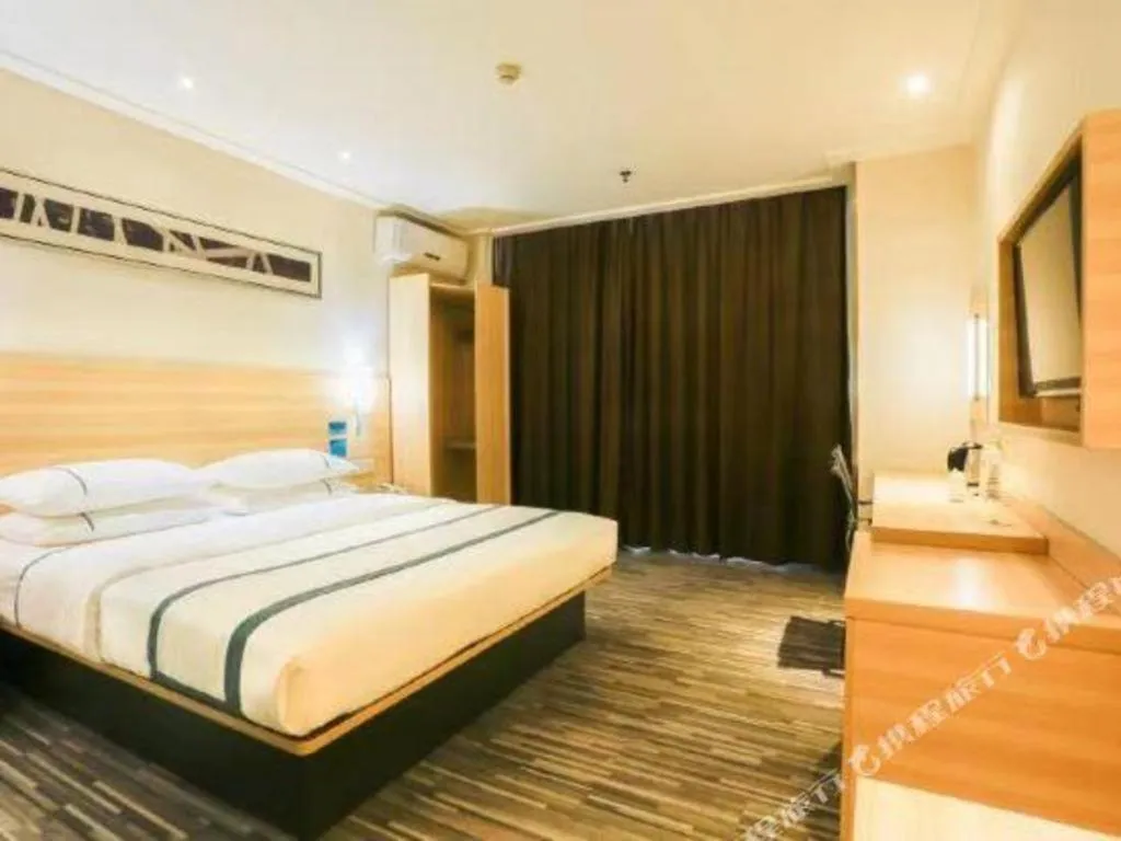 Bed in City Comfort Inn Guigang Tangren Street