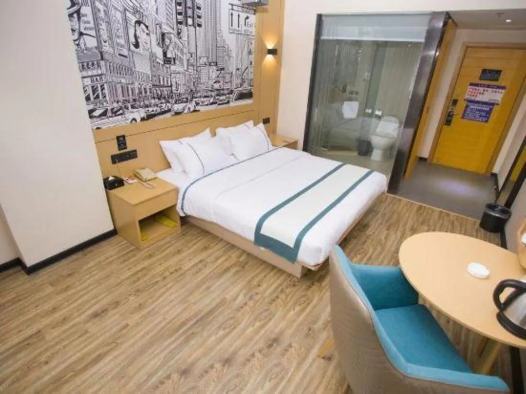 Bed in City Comfort Inn Guigang Tangren Street