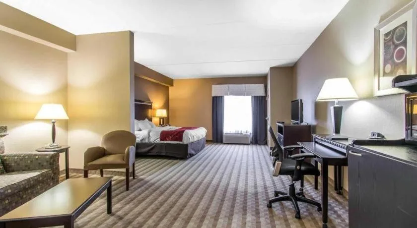 Bed in Comfort Suites