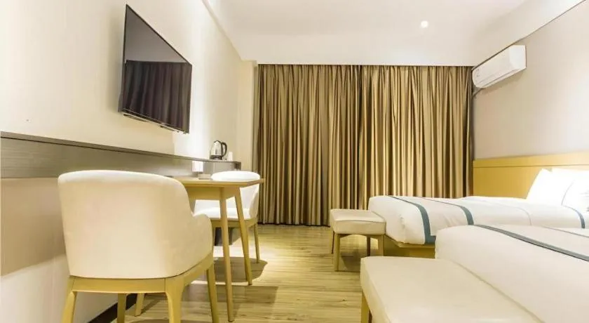 Bed in City Comfort Inn Liuzhou Liunan Wanda Plaza