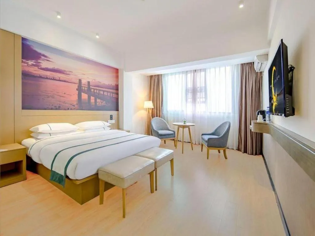 Bed in City Comfort Inn Liuzhou Liunan Wanda Plaza