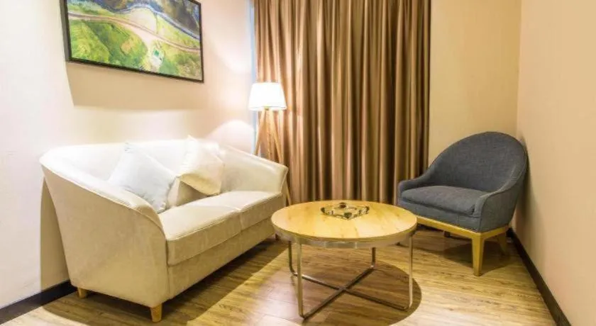 Bed in City Comfort Inn Liuzhou Liunan Wanda Plaza