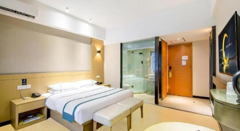 Bed in City Comfort Inn Liuzhou Liunan Wanda Plaza
