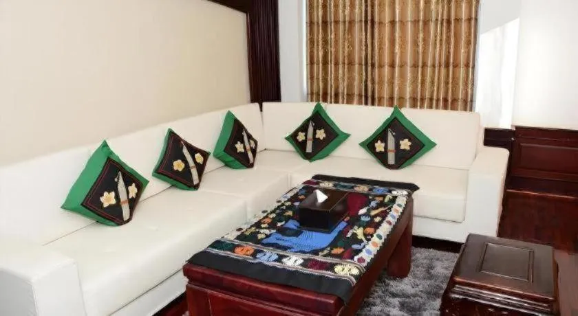 Bed in Anoulack Khen Lao Hotel