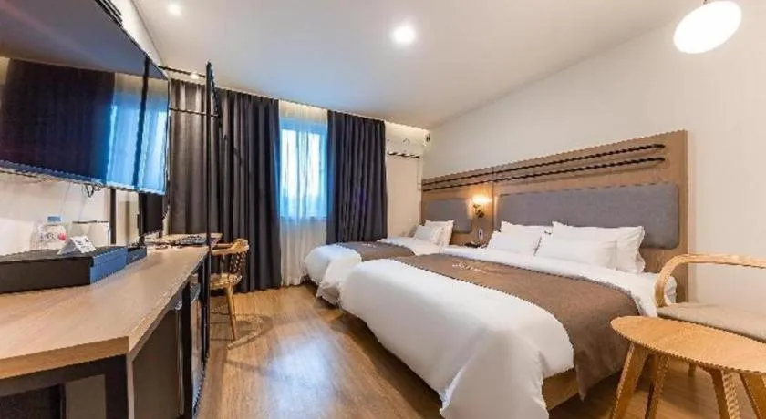 Bed in Hotel Urban Brown