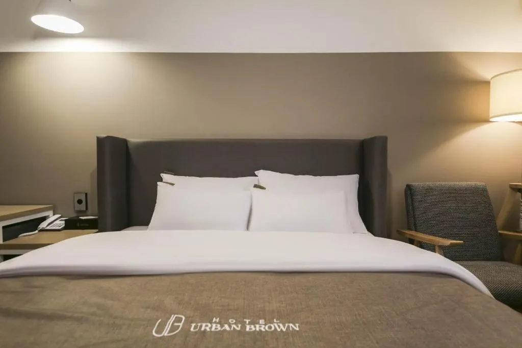 Bed in Hotel Urban Brown