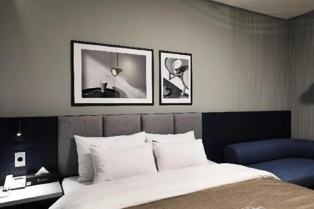 Bed in Hotel Urban Brown