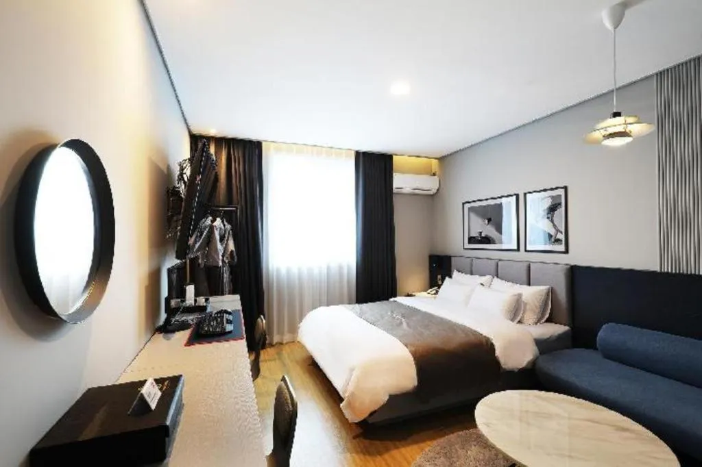 Bed in Hotel Urban Brown