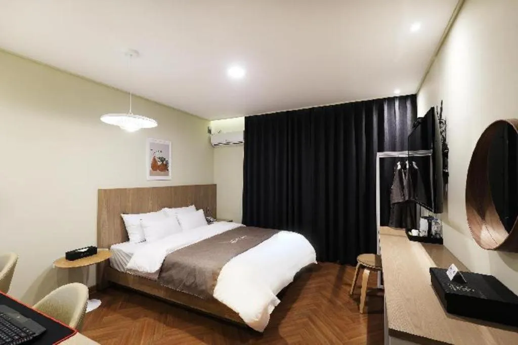 Bed in Hotel Urban Brown