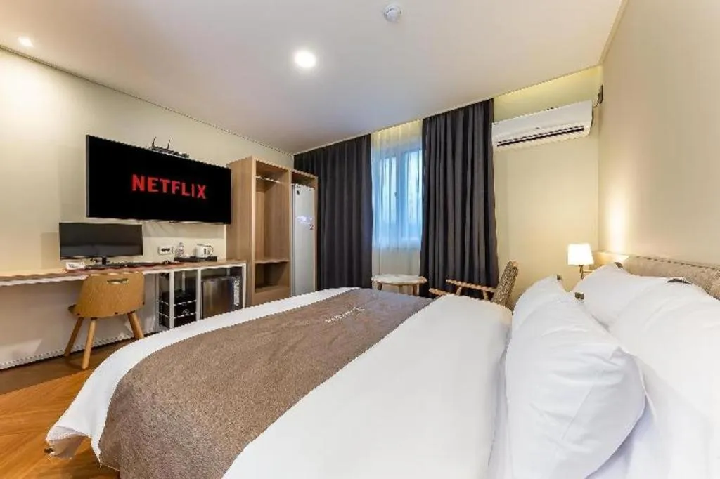 Bed in Hotel Urban Brown