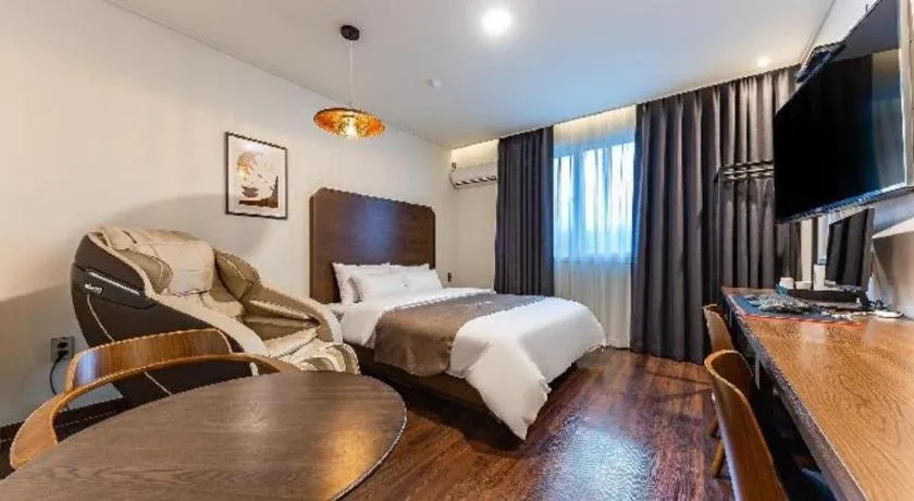 Bed in Hotel Urban Brown