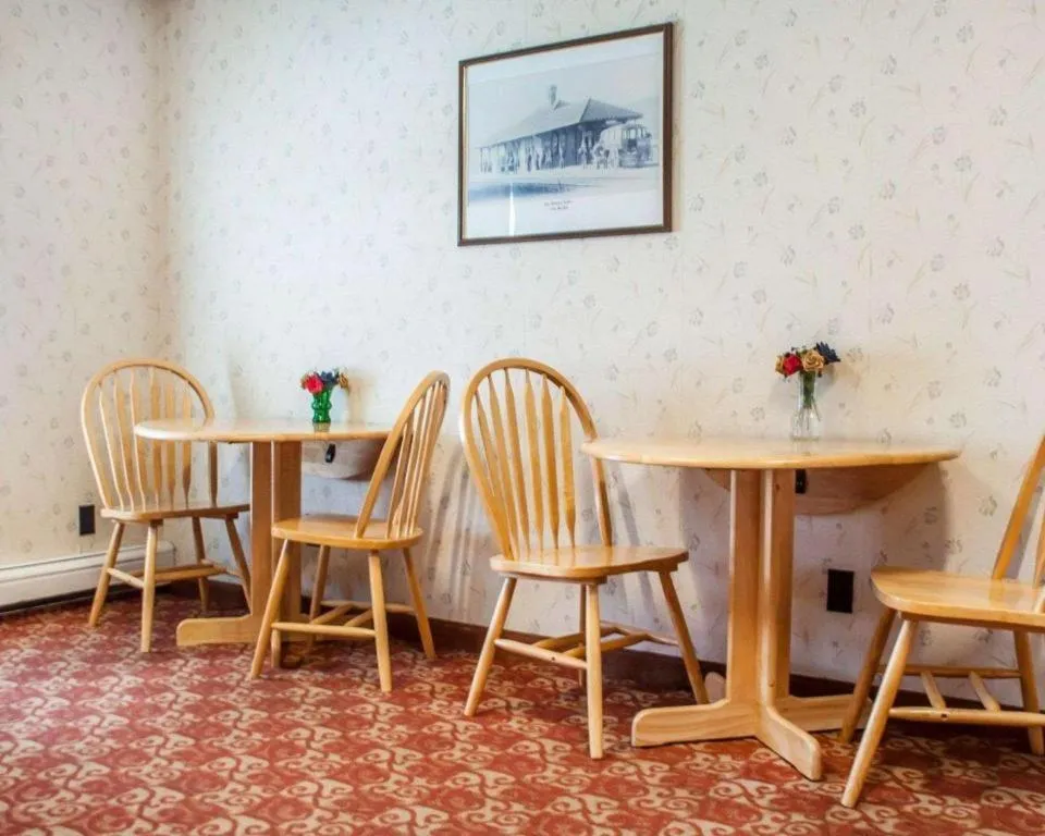 Econo Lodge Cuba I-86