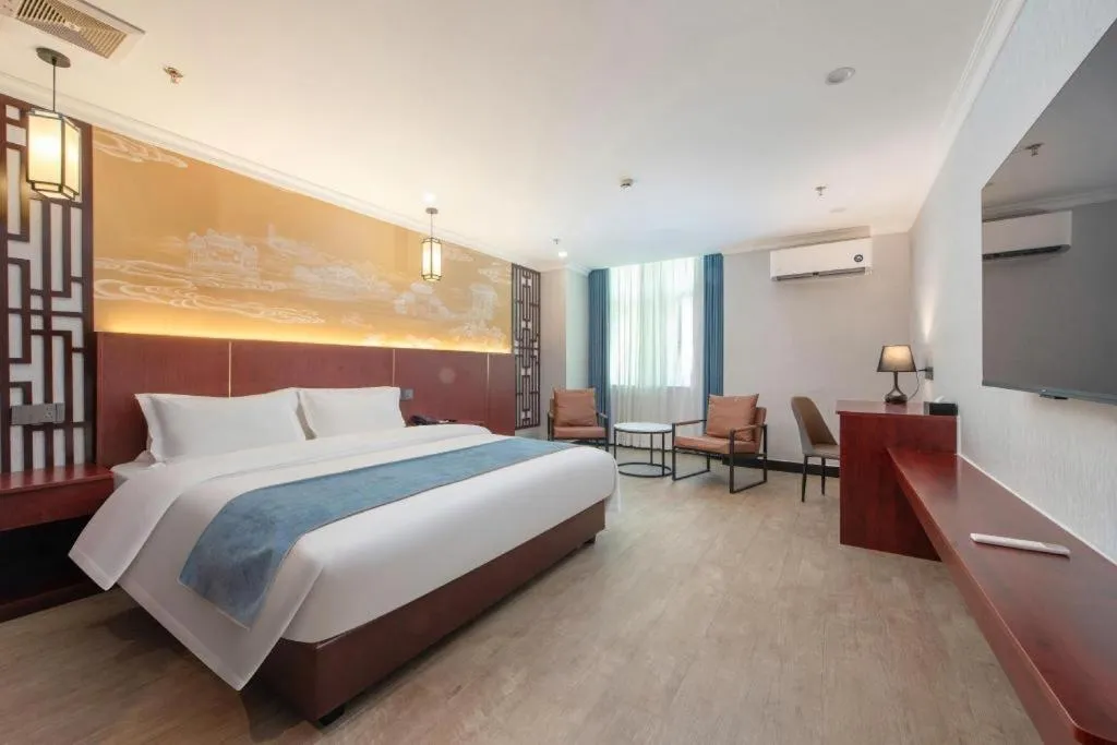 Bed in Carrianna Hotel