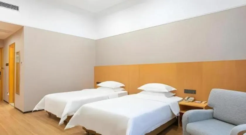 Bed in Carrianna Hotel