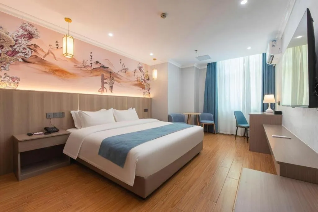 Bed in Carrianna Hotel