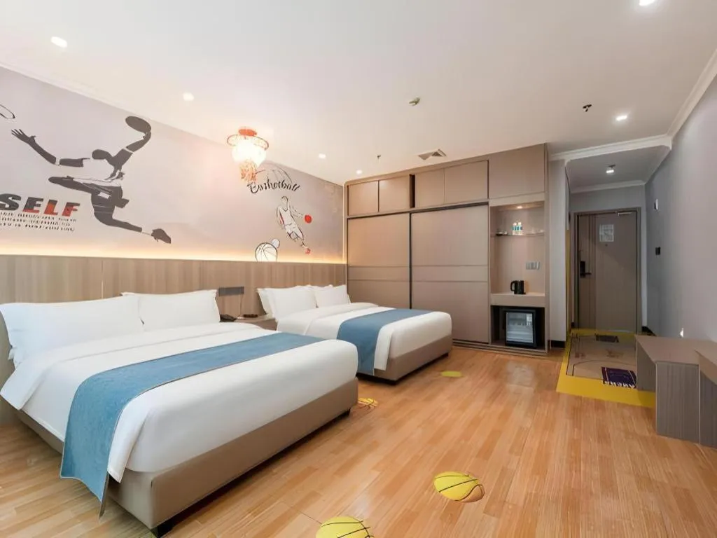 Bed in Carrianna Hotel