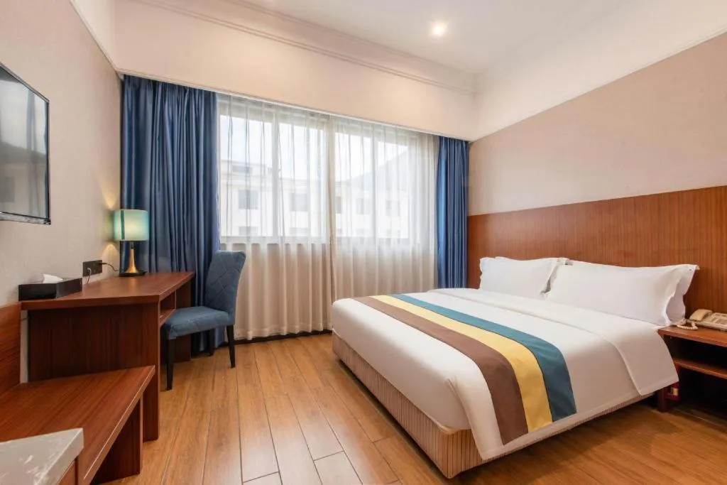 Bed in Carrianna Hotel