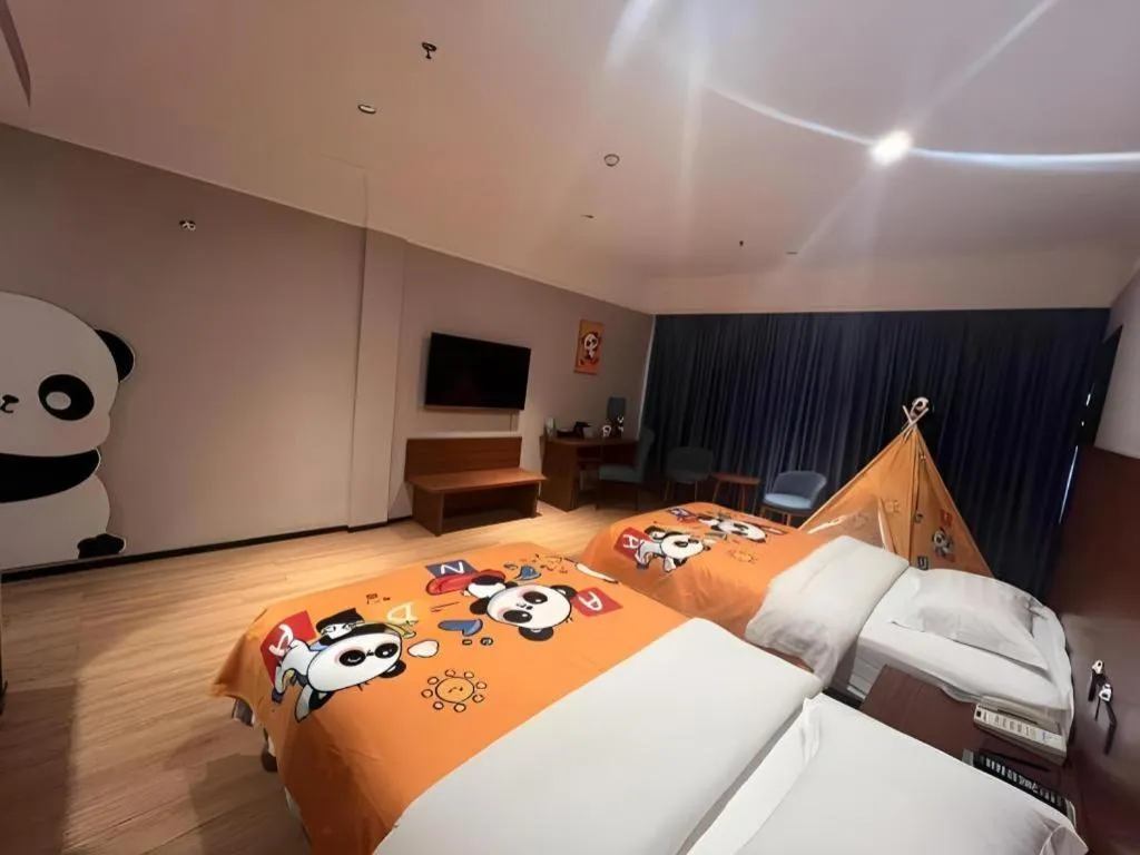 Bed in Carrianna Hotel