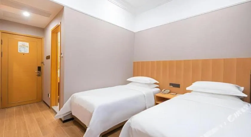 Bed in Carrianna Hotel