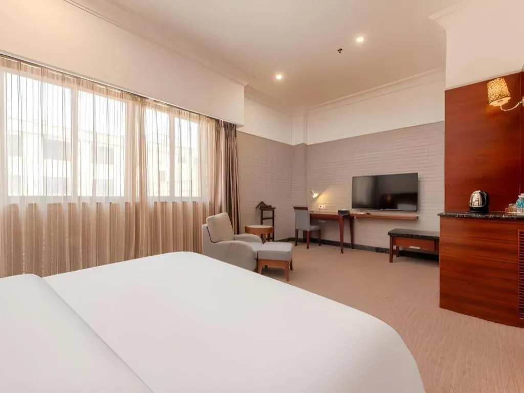 Bed in Carrianna Hotel