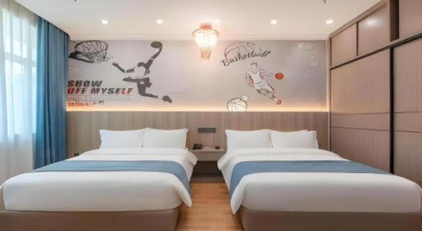 Bed in Carrianna Hotel