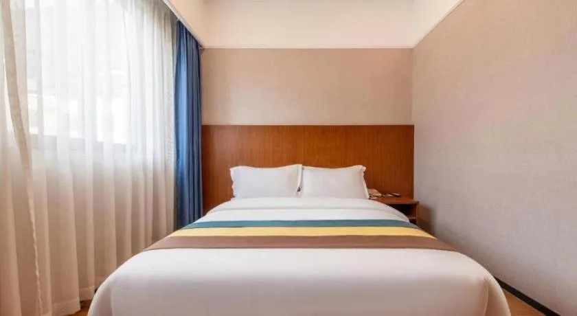 Bed in Carrianna Hotel