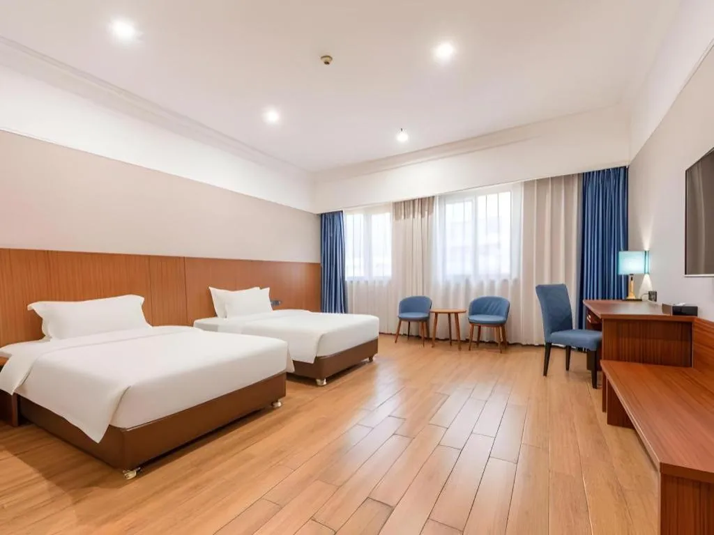 Bed in Carrianna Hotel