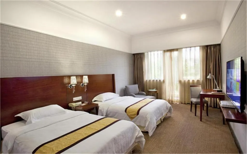 Bed in Carrianna Hotel