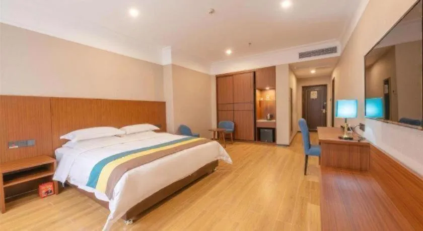 Bed in Carrianna Hotel