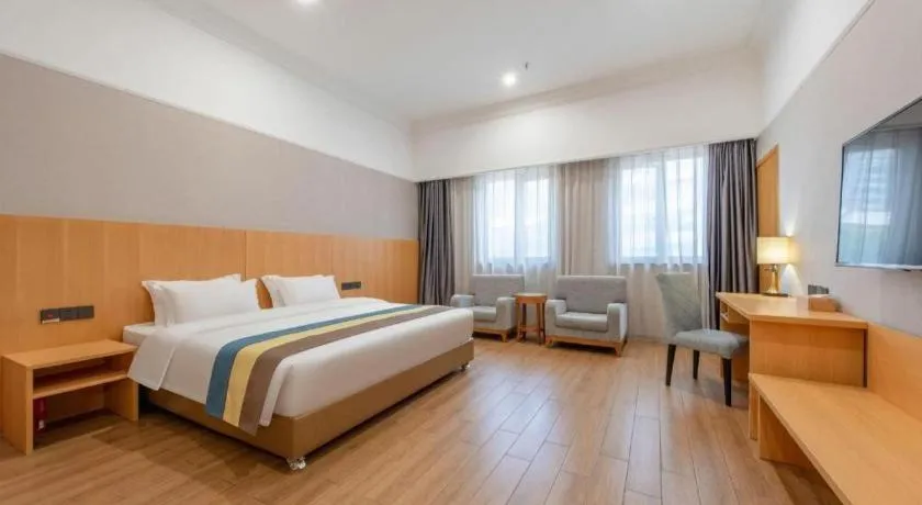 Bed in Carrianna Hotel