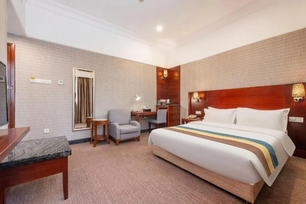 Bed in Carrianna Hotel