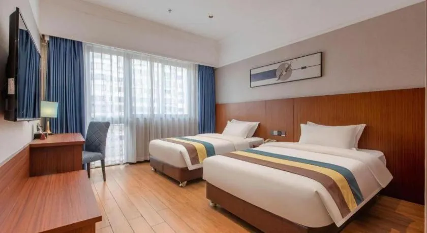 Bed in Carrianna Hotel