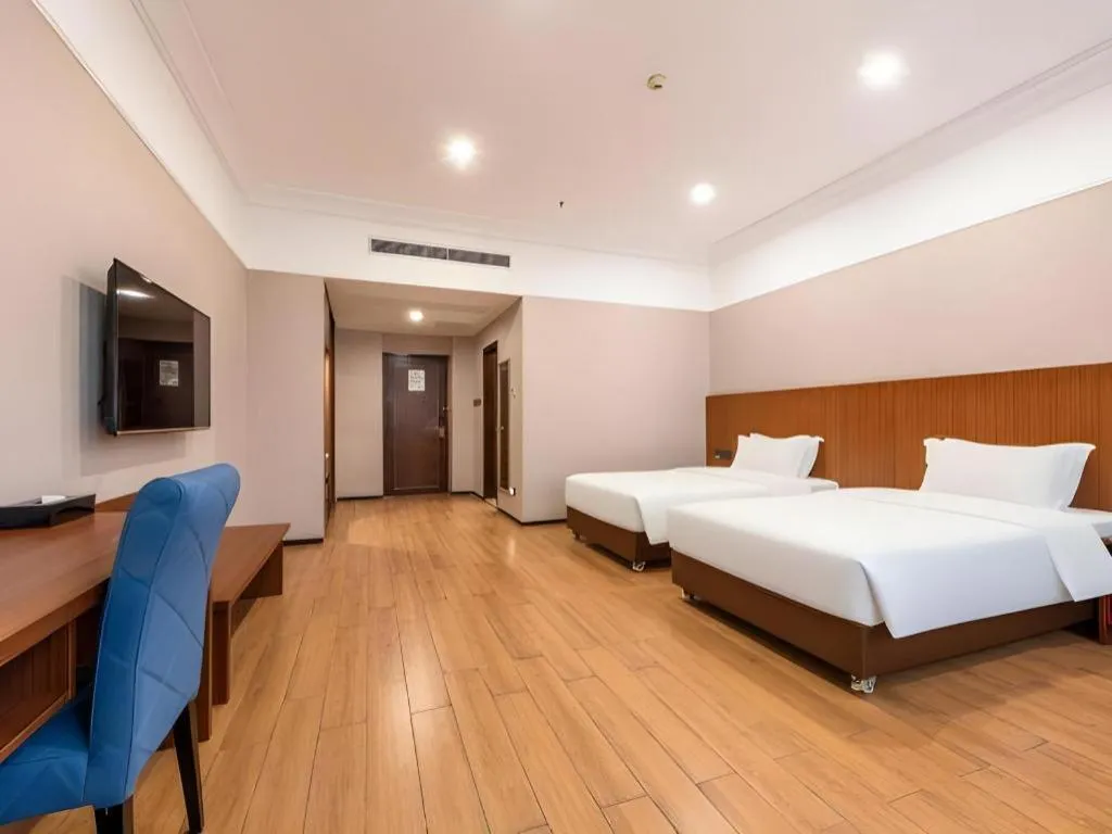 Bed in Carrianna Hotel