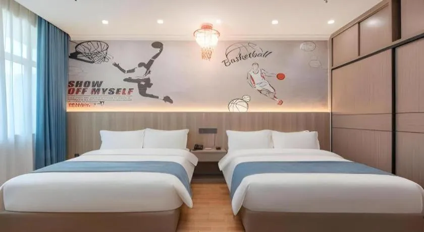 Bed in Carrianna Hotel