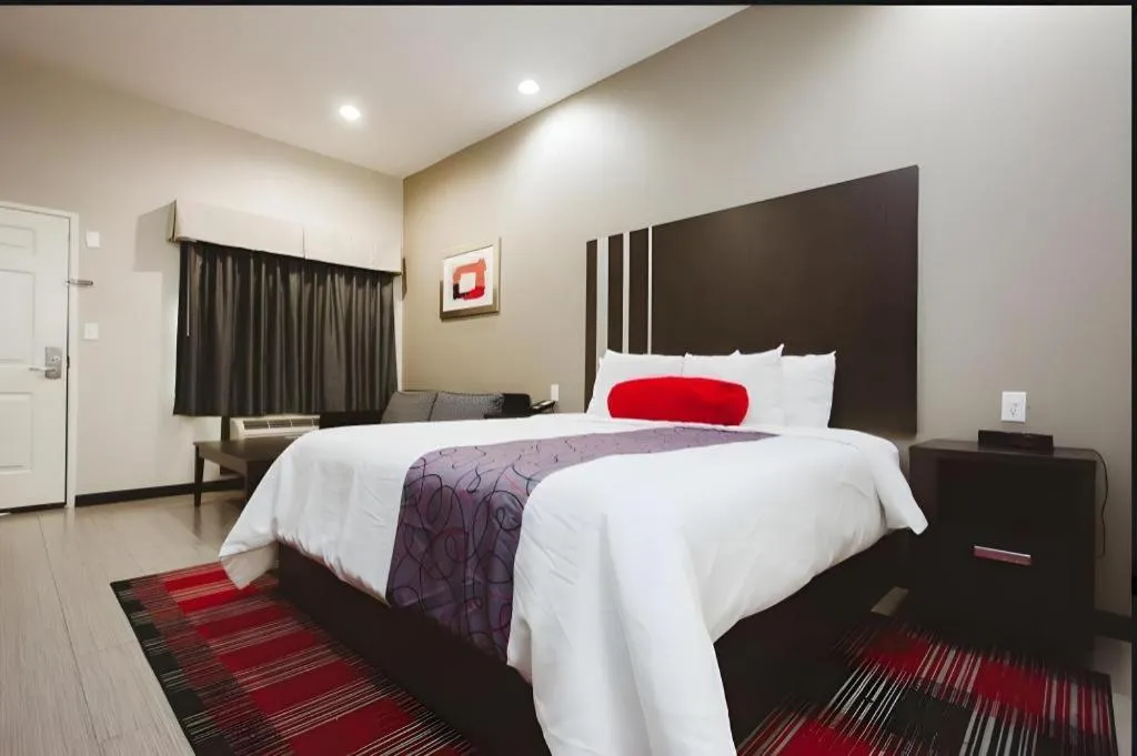 Bed in Americas Best Value Inn and Suites IAH Airport North