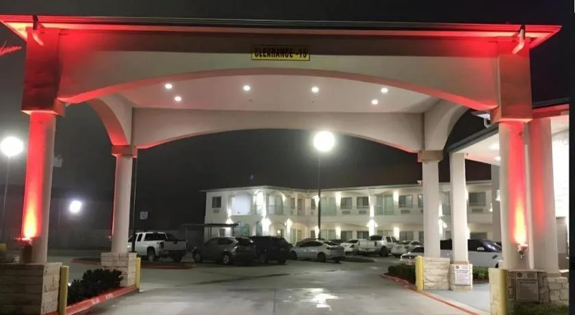 Americas Best Value Inn and Suites IAH Airport North