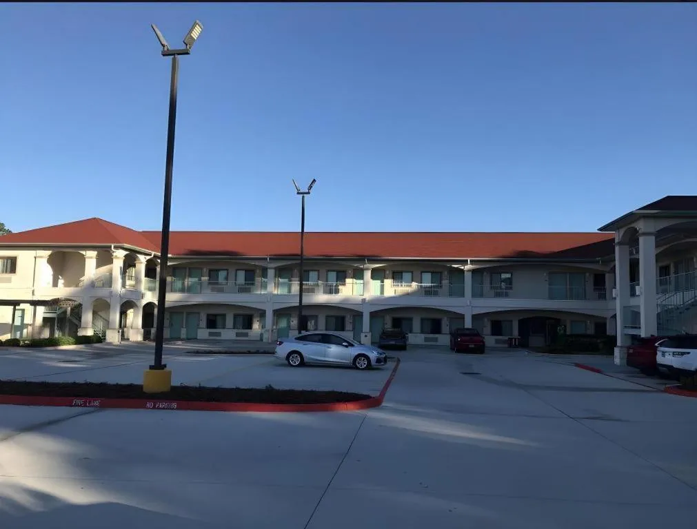 Americas Best Value Inn and Suites IAH Airport North