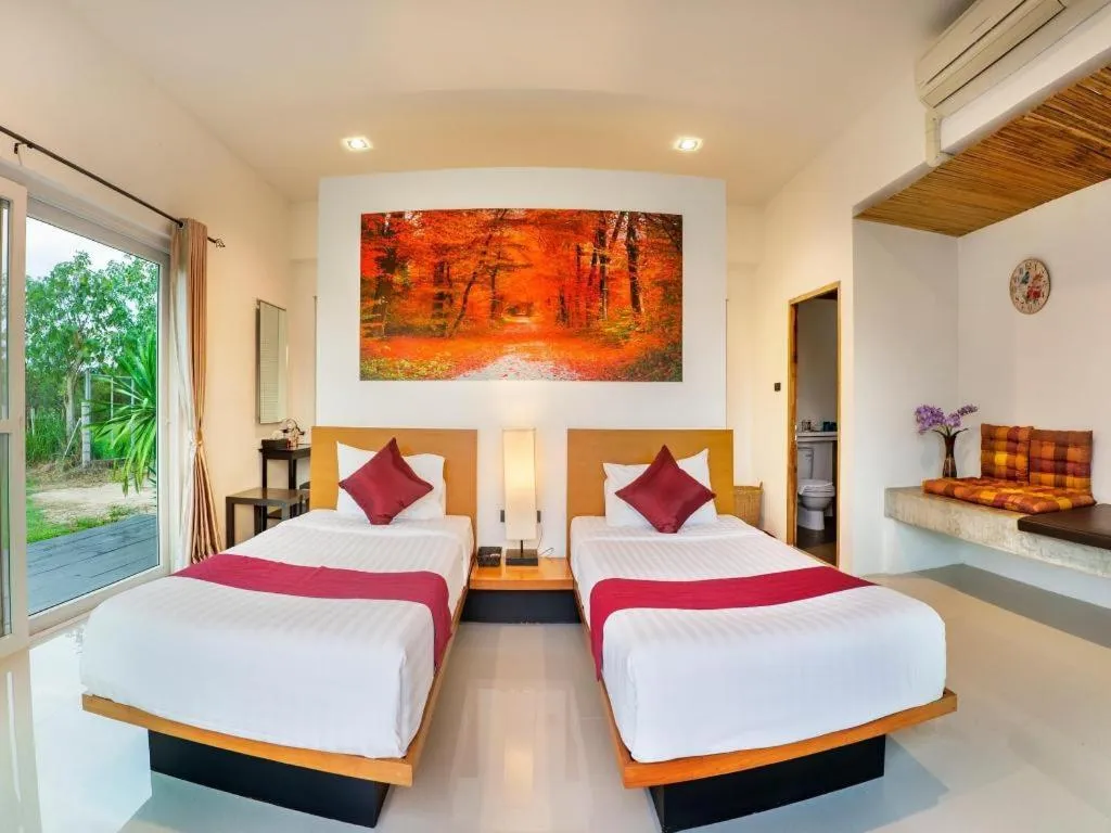 Bed in Lucerne Villa Resort