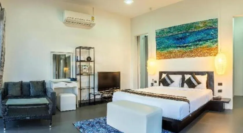 Bed in Lucerne Villa Resort