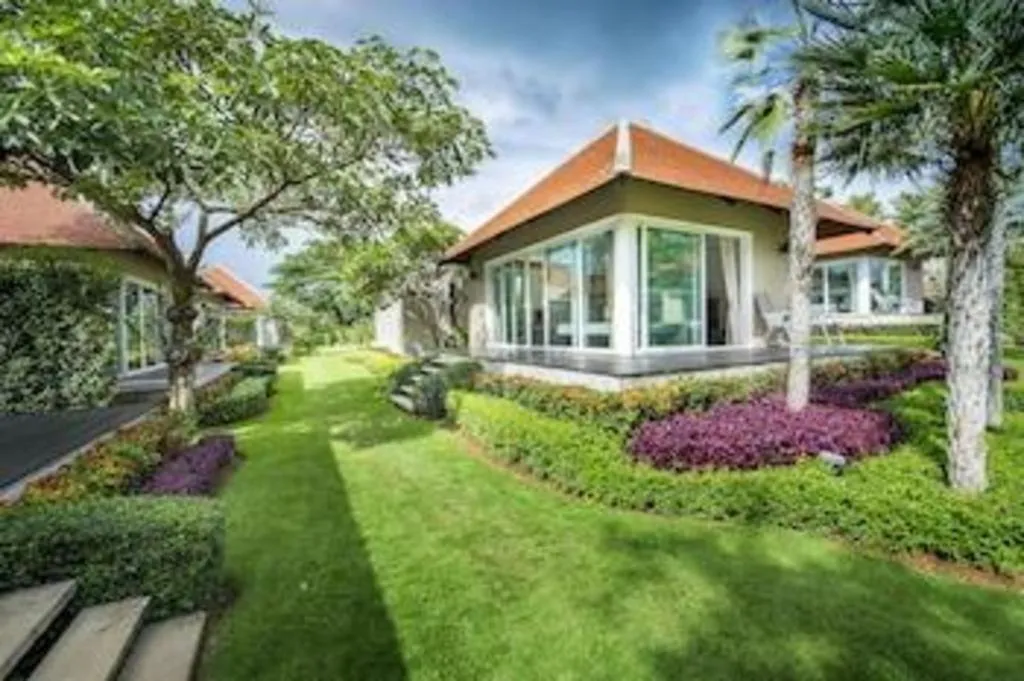 Lucerne Villa Resort