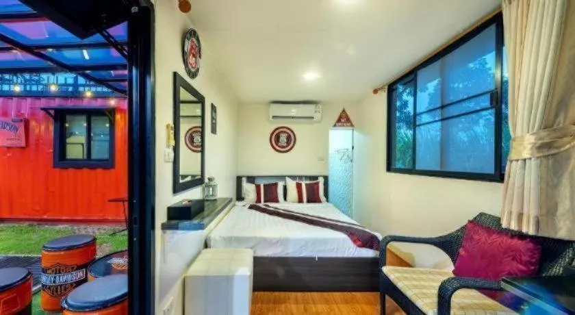 Bed in Lucerne Villa Resort