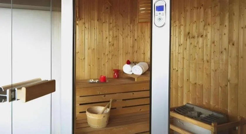 G Suites Hotel By AMITHYA