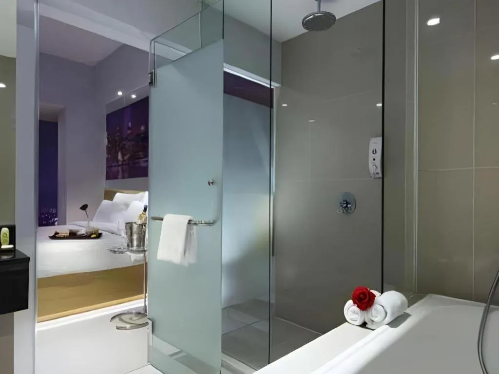 G Suites Hotel By AMITHYA