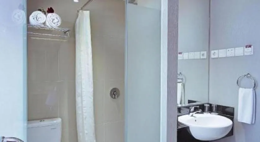 G Suites Hotel By AMITHYA